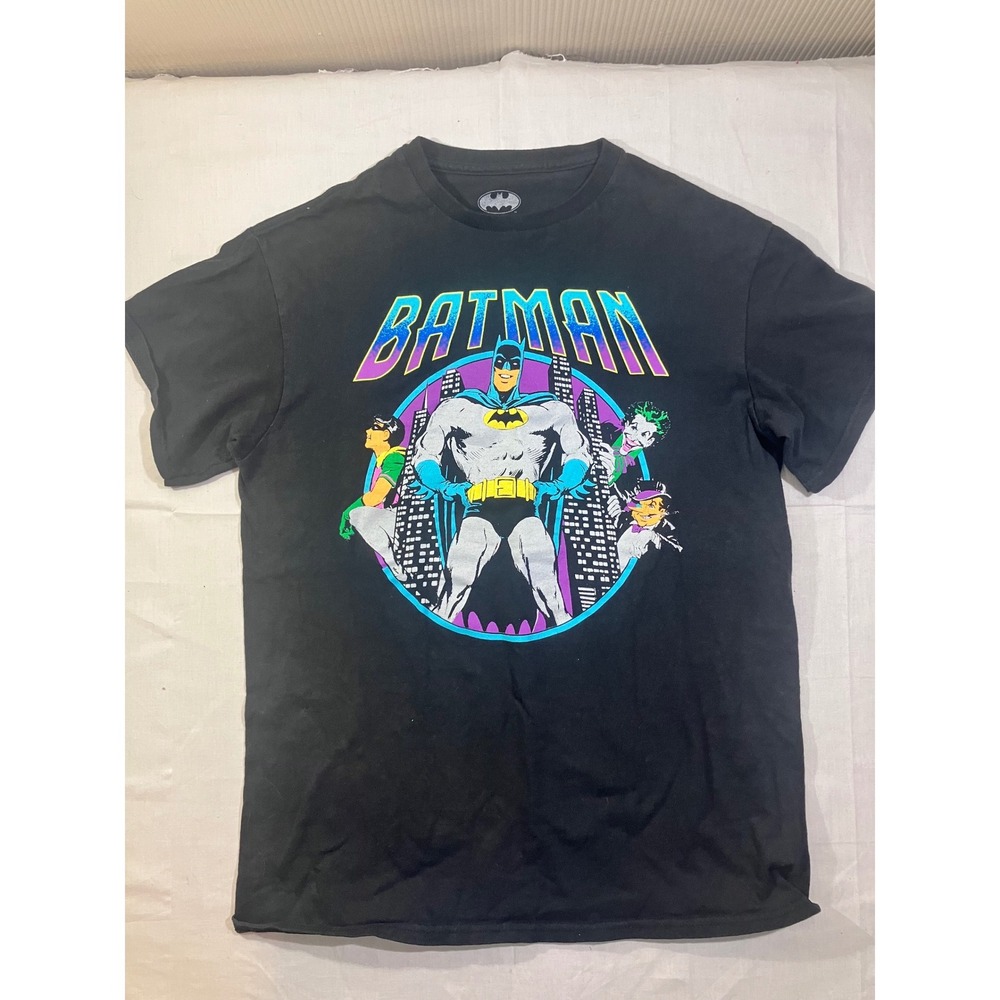 Batman Graphic Tee Mens Medium Black‎ DC Comics Joker Robin Penguin Mad Engine